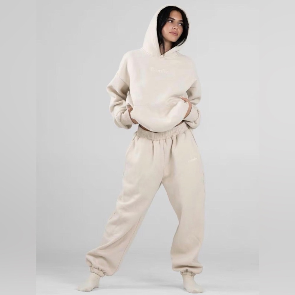 Comfrt Signature Fit Hoodie & sweats size Medium